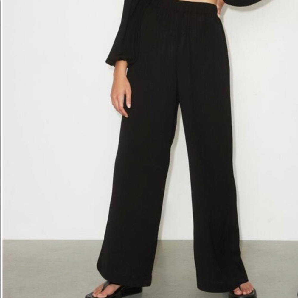 Wide leg flowy pants | Dynamite